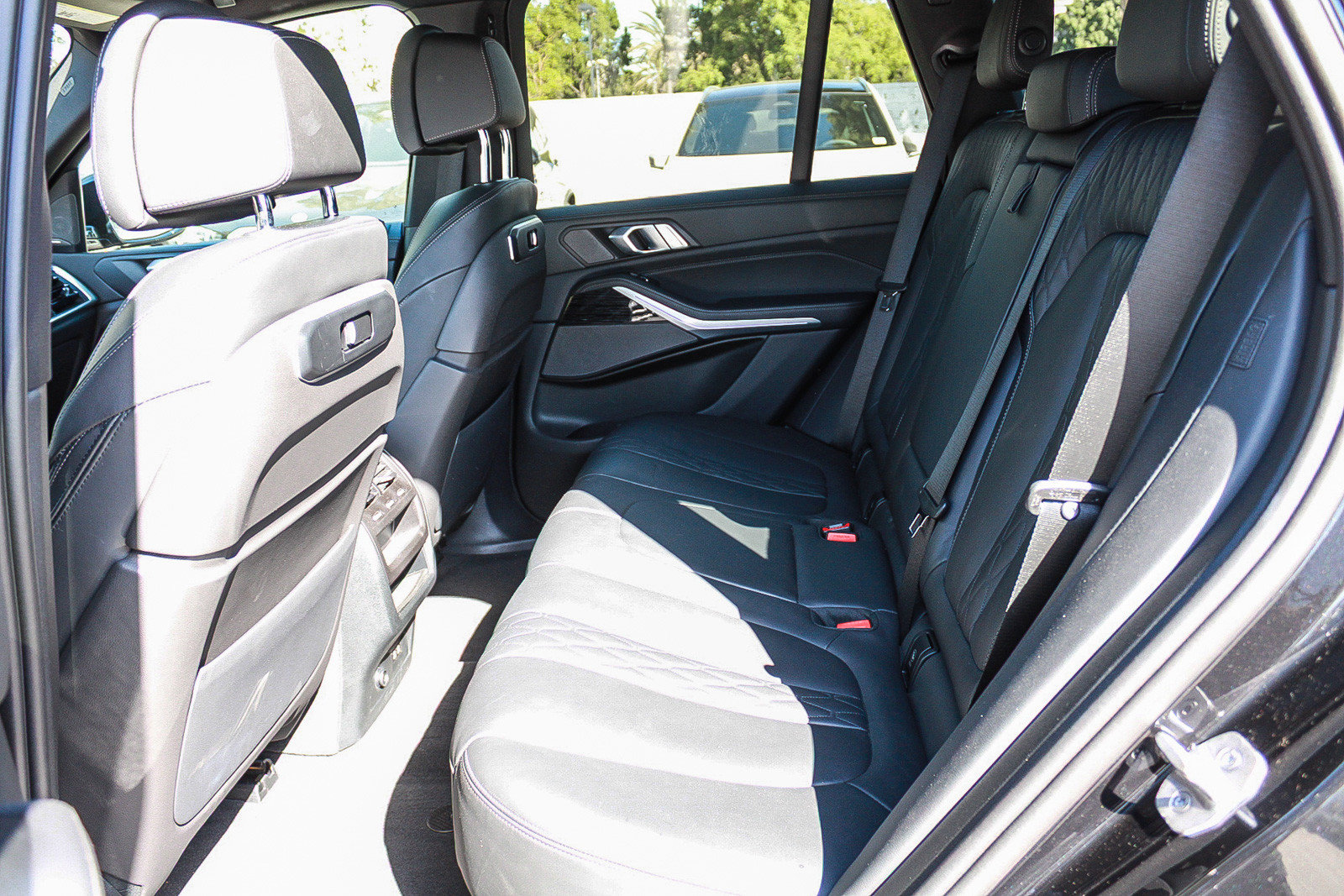 Used 2024 BMW X5 sDrive40i w/ M Sport Package RWD image 18