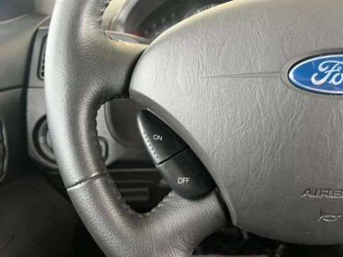 Used 2007 Ford Focus SES image 21