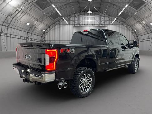 Used 2018 Ford F250 Lariat w/ Lariat Ultimate Package AWD/4WD image 6