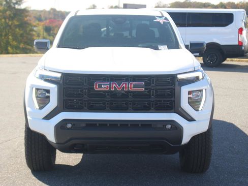 New 2025 GMC Canyon Elevation w/ Convenience Package image 2
