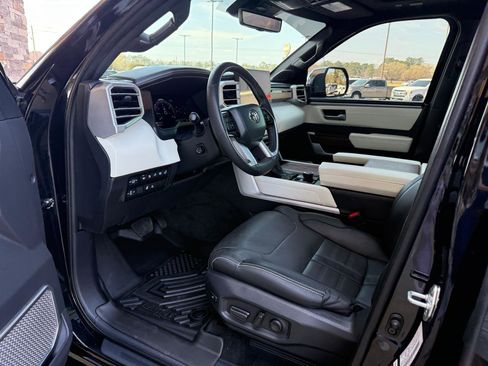 Used 2024 Toyota Sequoia Capstone image 9