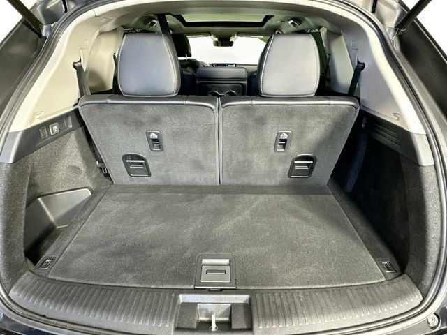 Used 2023 Acura MDX w/ Technology Package AWD/4WD image 28