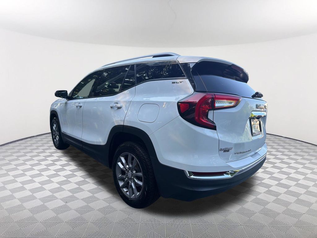 Used 2022 GMC Terrain SLT AWD/4WD image 7