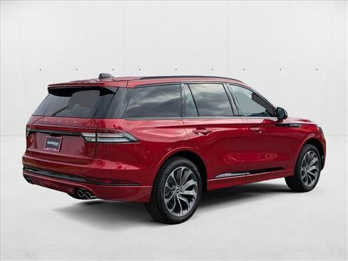New 2025 Lincoln Aviator AWD w/ Jet Appearance Package image 2