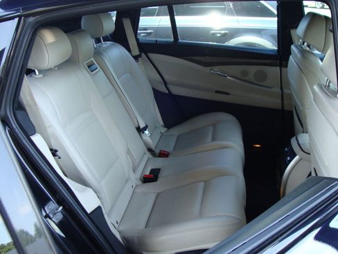 Used 2014 BMW 535i Gran Turismo RWD image 9