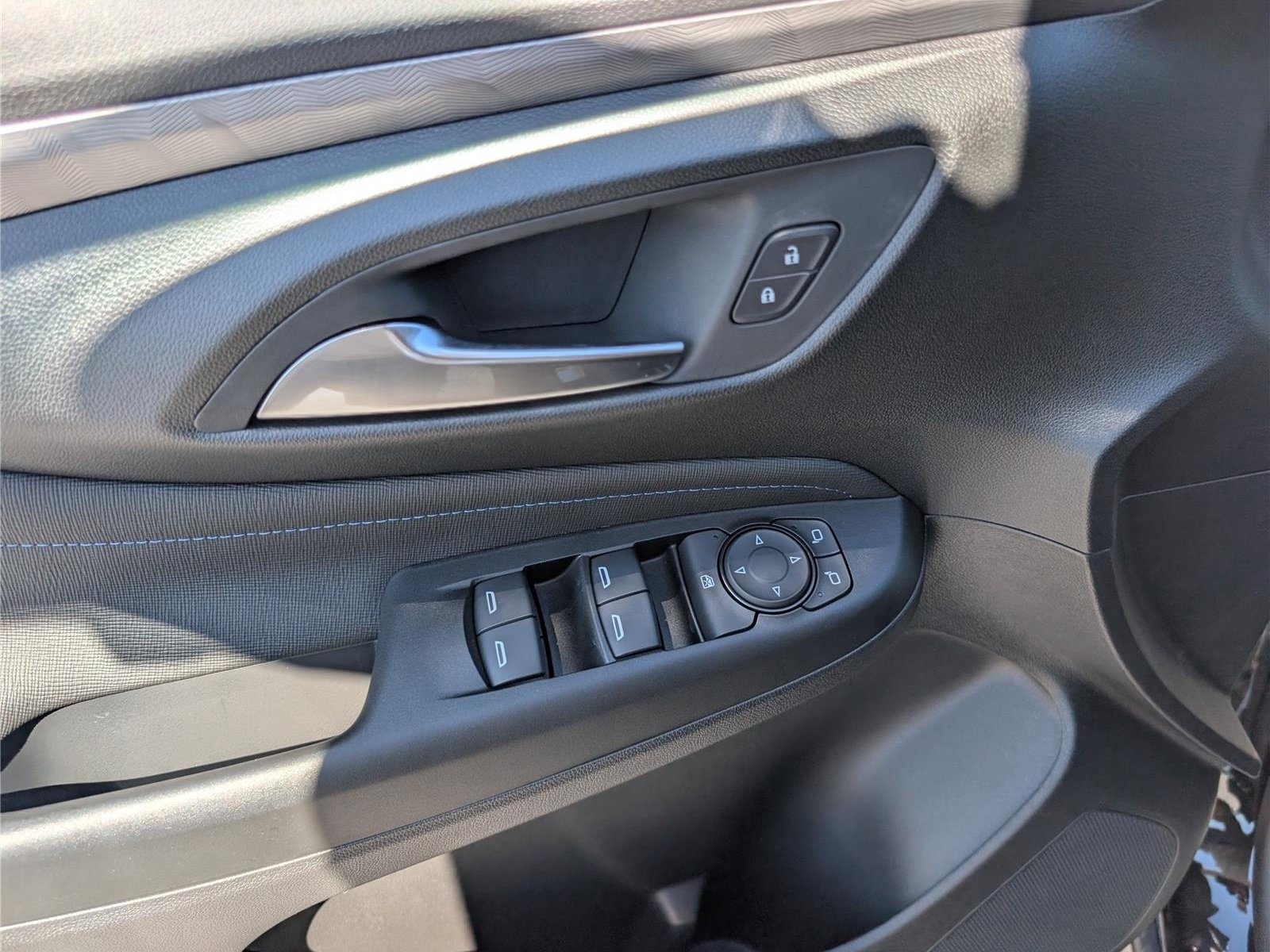 New 2026 Buick Envista Sport Touring w/ Convenience I Package FWD image 16