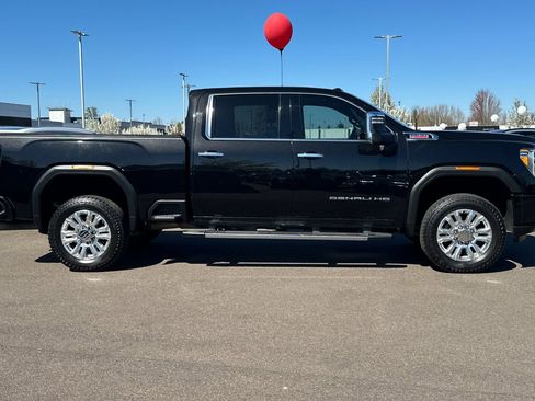 Used 2021 GMC Sierra 2500 Denali image 3