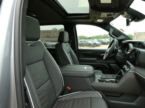New 2026 GMC Sierra 2500 AT4X AWD/4WD image 16