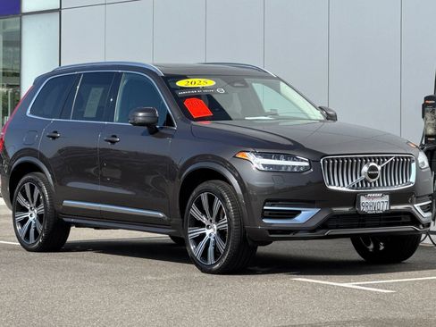 Used 2025 Volvo XC90 T8 Core w/ Protection Package Premier AWD/4WD image 7