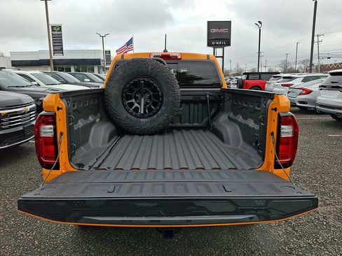 Used 2025 GMC Canyon AT4 w/ AT4X AEV Edition image 28