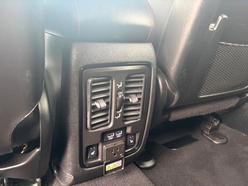 Used 2024 Dodge Durango GT AWD/4WD image 32