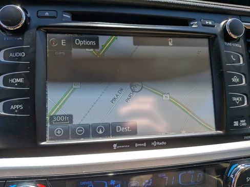 Used 2019 Toyota Highlander XLE AWD/4WD image 65