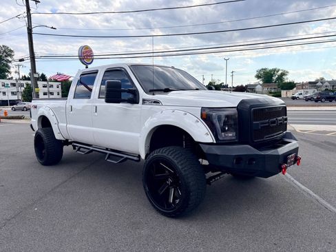 Used 2012 Ford F250 Lariat w/ Lariat Interior Pkg AWD/4WD image 8
