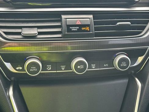 Used 2018 Honda Accord Sport image 22