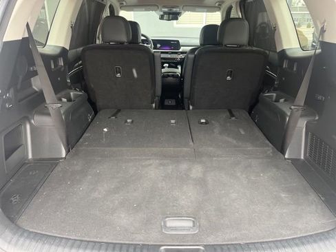 Used 2023 Kia Telluride EX w/ EX Captain's Chair Package image 23