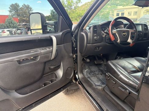 Used 2012 Chevrolet Silverado 2500 LT w/ Interior Plus Package AWD/4WD image 8