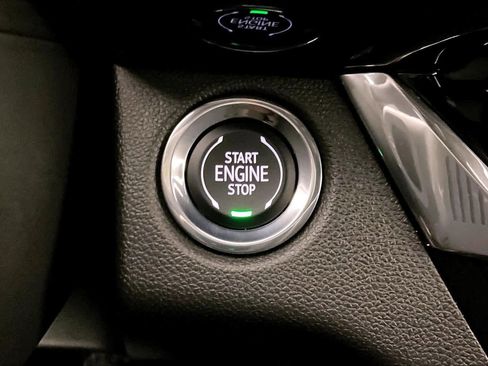 Used 2025 Buick Envista Sport Touring FWD image 31