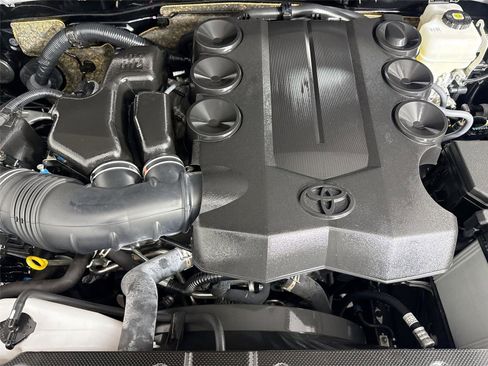 Certified 2024 Toyota 4Runner TRD Off-Road Premium w/ Moonroof Package image 45