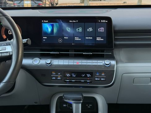 Used 2025 Hyundai Kona SEL image 18