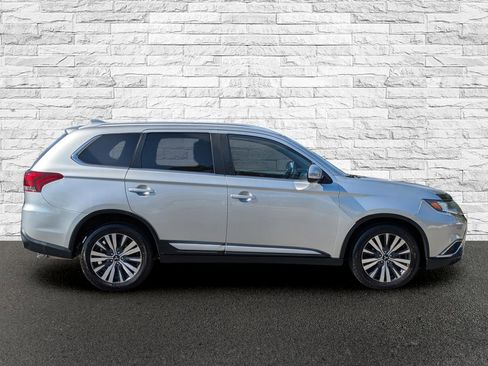 Used 2019 Mitsubishi Outlander SEL image 5