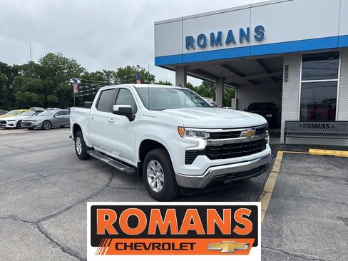 Used 2022 Chevrolet Silverado 1500 LT AWD/4WD image 1