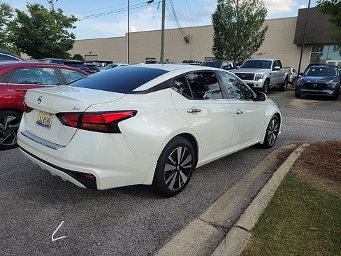 Used 2022 Nissan Altima 2.5 SV FWD image 3