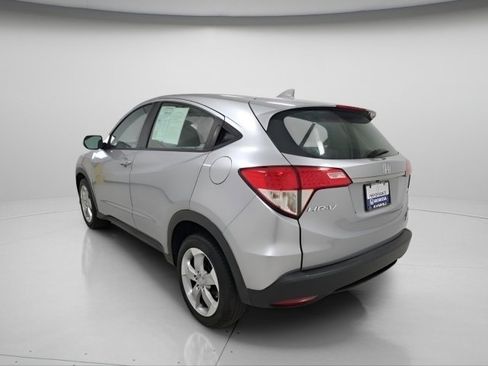Certified 2021 Honda HR-V LX image 6