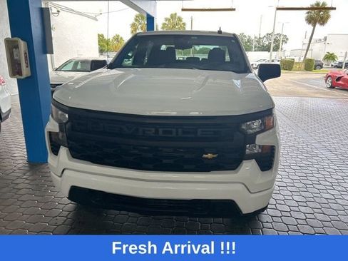 Used 2023 Chevrolet Silverado 1500 Custom image 4