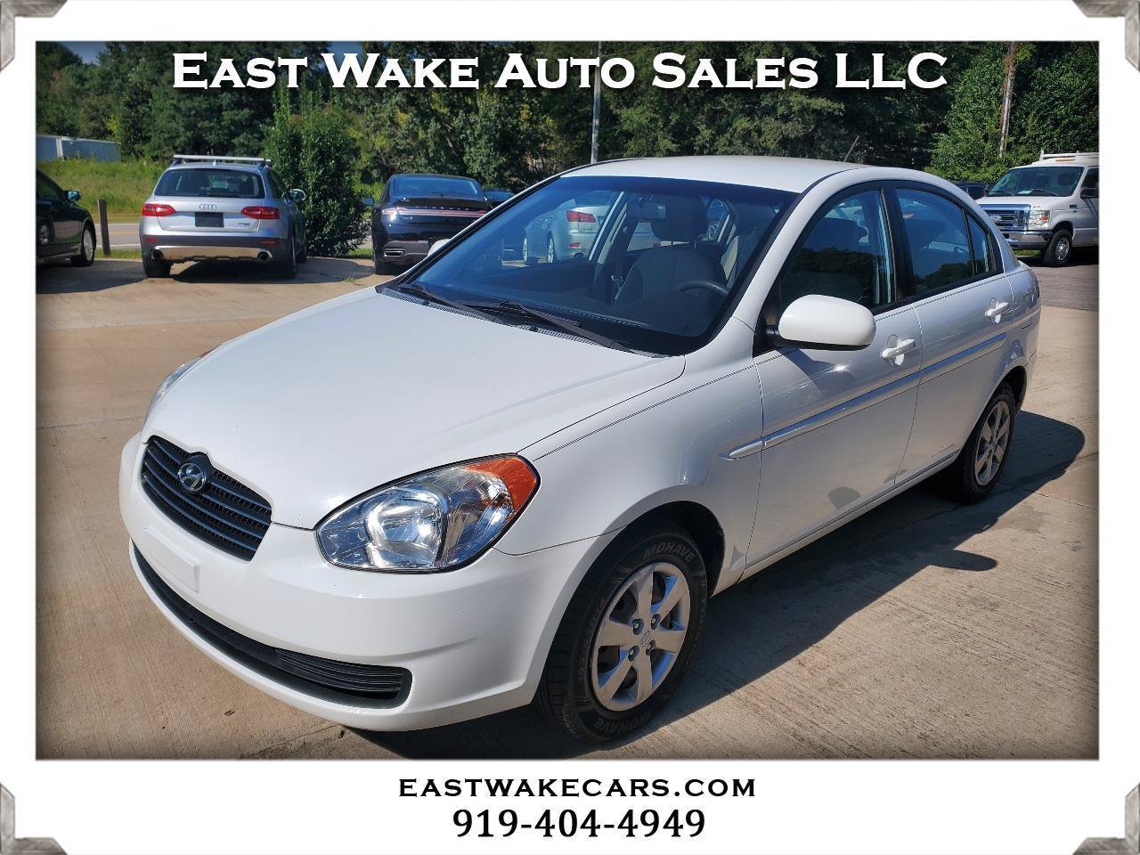 Used 2011 Hyundai Accent GLS FWD image 1