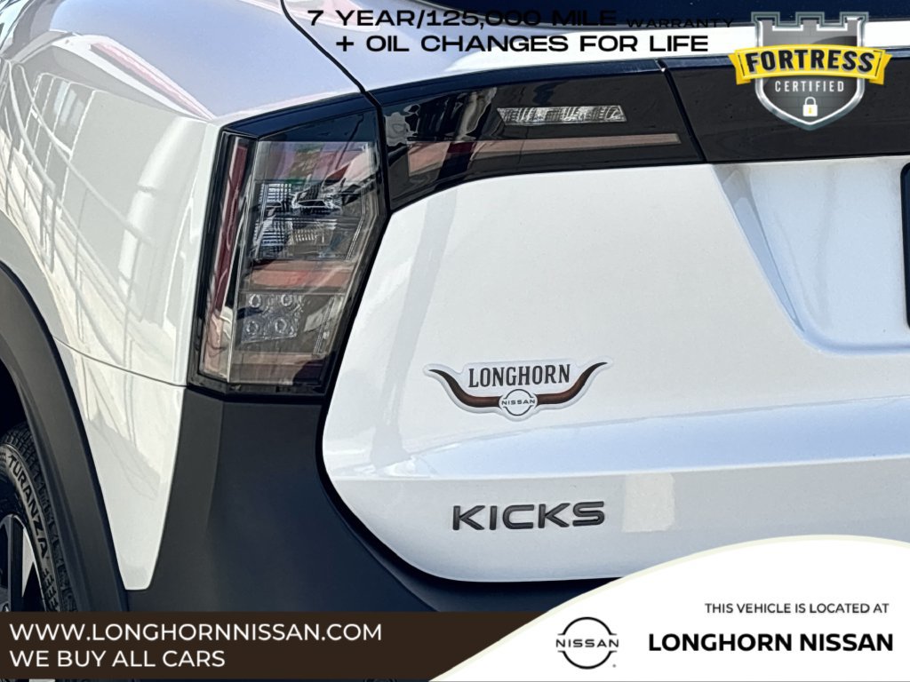 Used 2025 Nissan Kicks SR AWD/4WD image 6