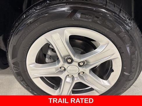 Used 2023 Jeep Compass Latitude w/ Convenience Group AWD/4WD image 12