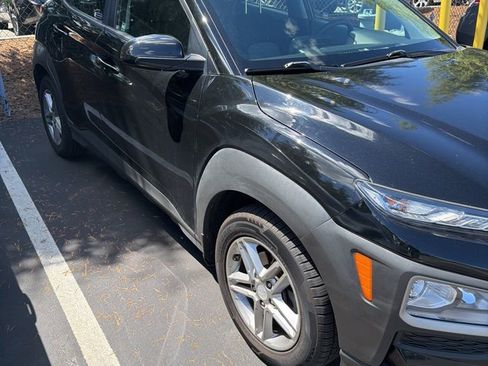 Used 2018 Hyundai Kona SE image 3