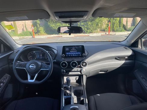 Used 2025 Nissan Sentra SV image 31