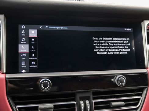 Used 2023 Porsche Macan Turbo image 32