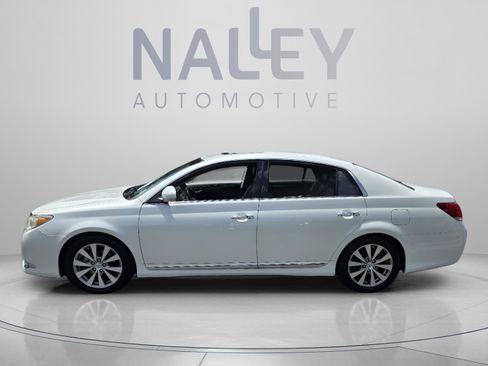 Used 2011 Toyota Avalon Limited FWD image 2