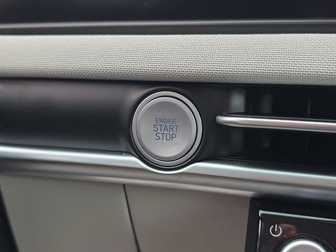 New 2026 Hyundai Tucson Limited image 33