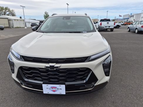 New 2026 Chevrolet Trax ACTIV FWD image 10