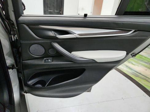 Used 2017 BMW X5 M AWD/4WD image 29