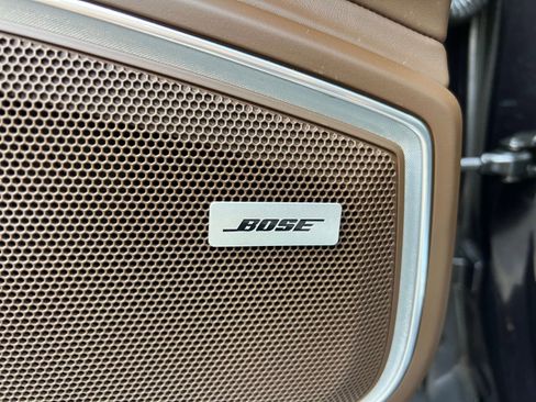 Used 2018 Porsche Panamera 4S image 30