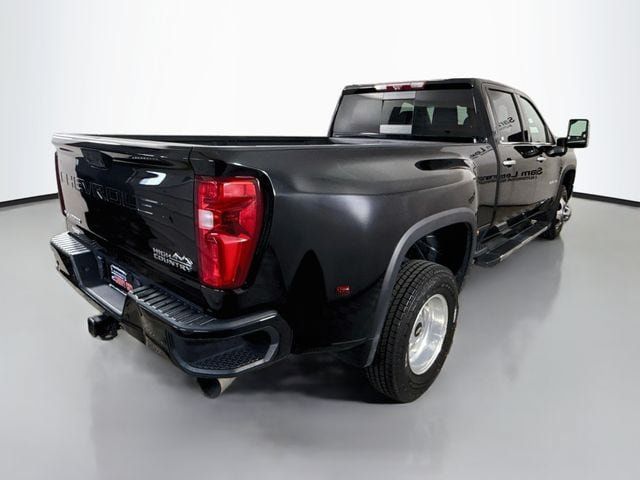 Used 2022 Chevrolet Silverado 3500 High Country AWD/4WD image 7
