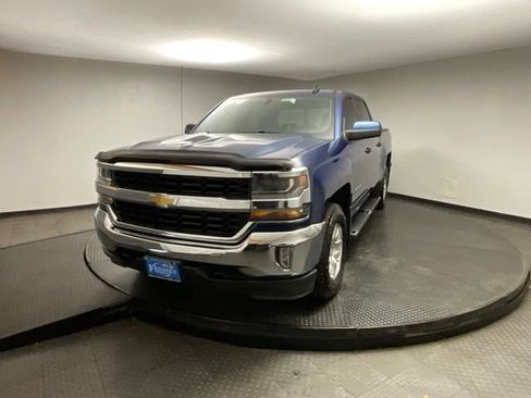 Certified 2017 Chevrolet Silverado 1500 LT w/ All Star Edition AWD/4WD image 3