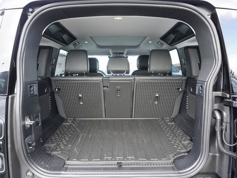 New 2026 Land Rover Defender 110 S AWD/4WD image 31