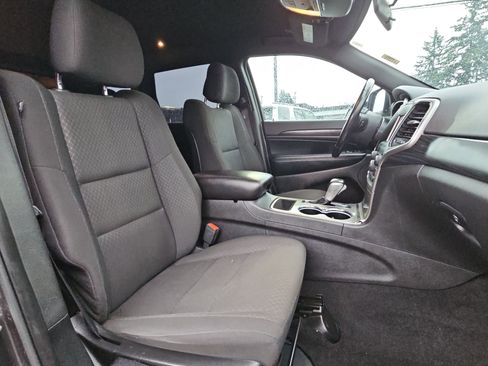 Used 2021 Jeep Grand Cherokee Laredo w/ Security & Convenience Group image 29