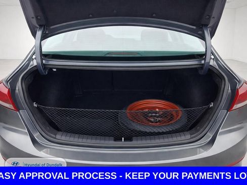 Used 2018 Hyundai Elantra SE FWD image 12