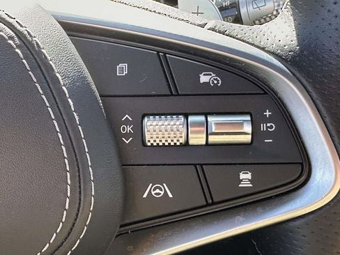 Used 2025 Genesis GV70 3.5T Sport w/ Sport Advanced Package image 32