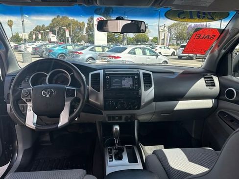 Used 2015 Toyota Tacoma PreRunner w/ TRD Sport Package RWD image 31