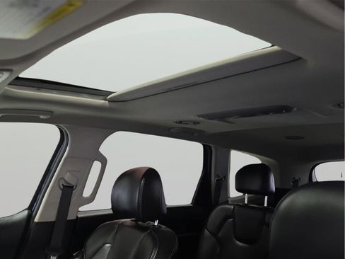 Used 2025 Kia Telluride S image 22