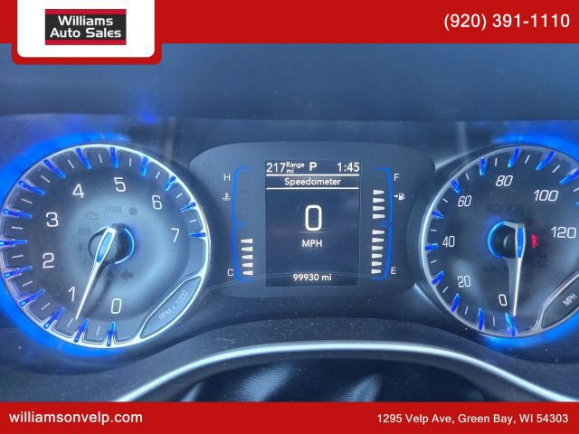 Used 2019 Chrysler Pacifica Touring-L FWD image 21