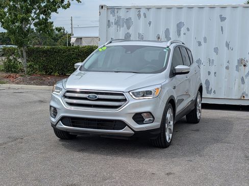 Used 2019 Ford Escape Titanium FWD image 7