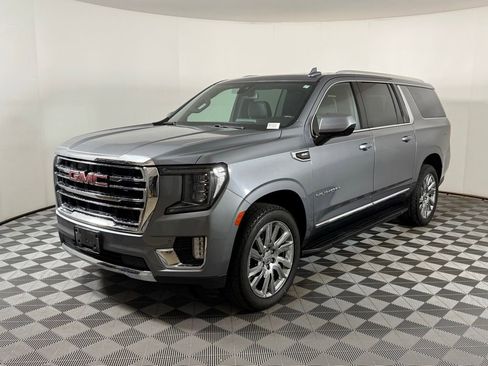 Used 2021 GMC Yukon XL SLT AWD/4WD image 7